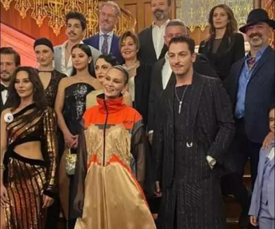 Farah Zeynep Abdullah ilginç tarzıyla sosyal medyanın gündemine oturdu