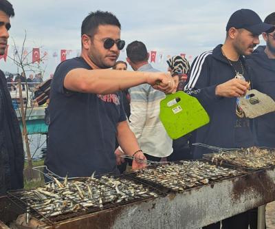 Ordudaki festivalde 7 ton hamsi pişirilip, ikram edildi