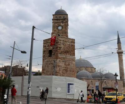 1985 yılında çalınmıştı Şehrin simgesi saatin benzeri takıldı