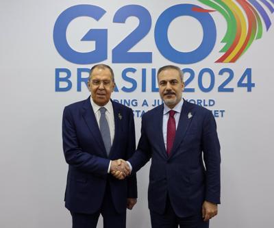 Bakan Fidan, Rusya Dışişleri Bakanı Lavrov ile görüştü