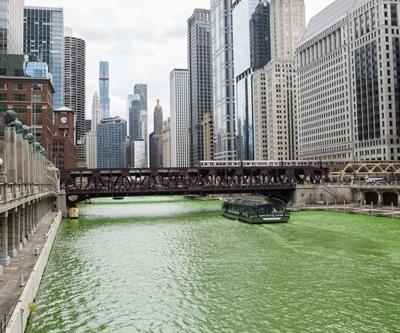 Chicago Nehri yine yeşile boyandı