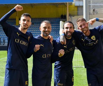 Bucaspor 1928 zirveyle farkı eritti; şampiyonluğa yaklaştı