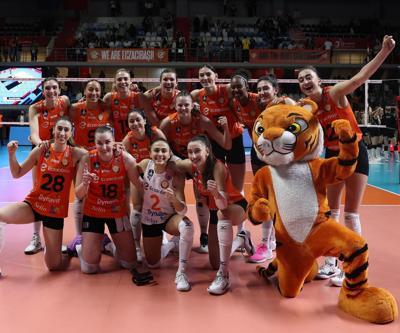 Eczacıbaşı, Vakıfbank serisine galibiyetle başladı