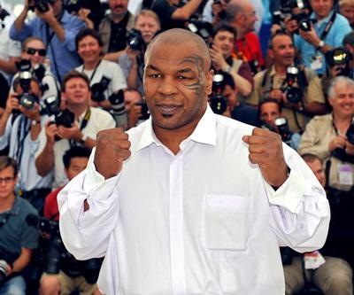 Mike Tyson ringe dönüyor