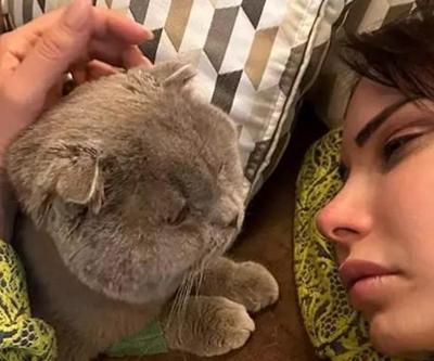 Tuğba Özerk sahneden indi, hasta kedisi Patrona koştu