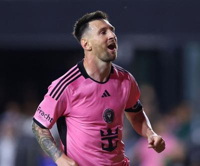 Lionel Messi bir kez daha büyüledi 6 gole direkt katkı...