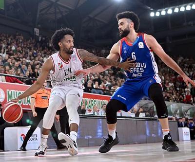 Anadolu Efes - Pınar Karşıyaka yarı final play-off serisi maç sonucu