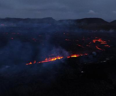 Yer: İzlanda… 800 yıl suskun kalan yanardağ 6 aydır lav saçıyor