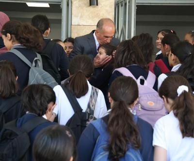 Emekli oldu ama okulundan kopamadı... Her sabah öğrencileri ilk o karşılıyor
