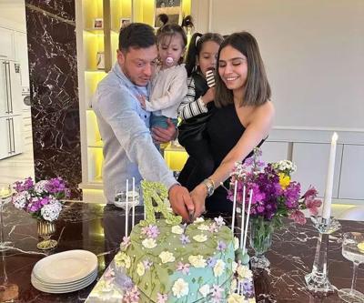 Mesut Özil eşi Amine Gülşe için kesenin ağzını açtı