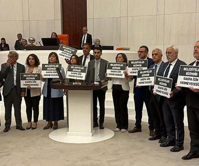 TBMM Genel Kurulunda DEM Partili milletvekilleri kürsüyü işgal etti