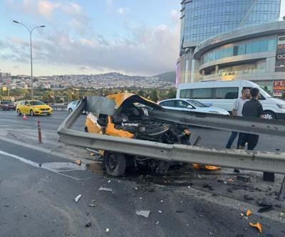 İstanbulda taksi bariyerlere ok gibi saplandı