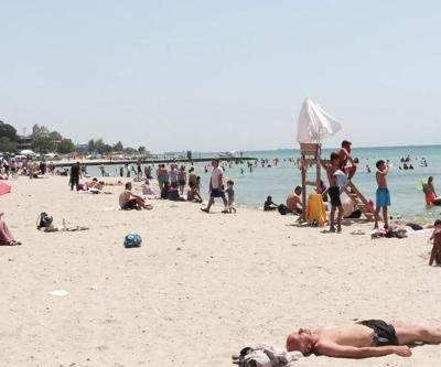 İstanbul’da sıcak havada plajlar doldu