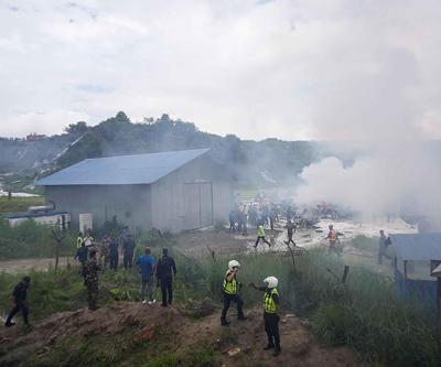 Nepalde uçak kazası Kalkıştan kısa süre sonra düştü:18 ölü, 1 yaralı...