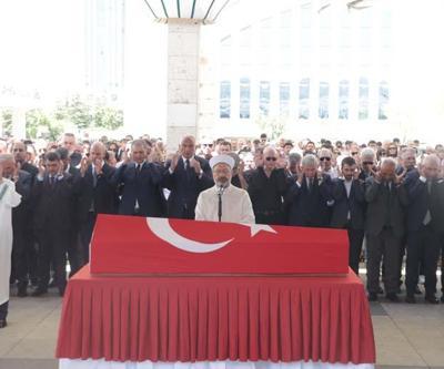 Kenan Işık son yolculuğuna uğurlandı Torunu dedesinin başından ayrılmadı