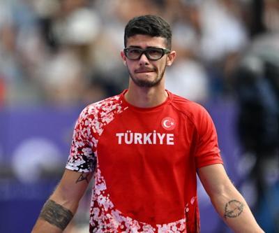 Milli atlet Ersu Şaşma, erkekler sırıkla atlamada finale kaldı