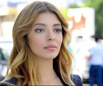 Leopar desenli bikinisiyle nefes kesti BİR BAKAN BİR DAHA BAKTI