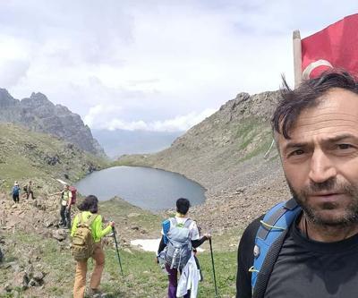 Kaçkar Dağlarında kar üzerinde doğa yürüyüşü