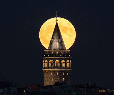 SÜPER MAVİ AY büyüledi: Yurttan ve dünyadan nefes kesen görüntüler