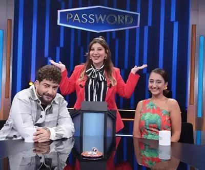 Passwordde Şebnem Bozoklu ve Enis Arıkanın konuğu Ecem Erkek