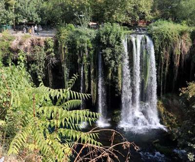 Yeşilçam filmlerine sahne olan Düden Şelalesine ziyaretçi akını