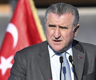 Depremin yaraları sarılmaya devam ediliyor Afetten etkilenen gençlere 70 milyon lira destek