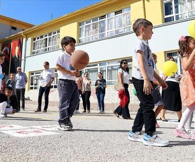 OKULLAR SAAT KAÇTA AÇILIYOR 9 Eylül 2024 Pazartesi ilk ders ne zaman, sabahçı, öğlenci saat kaçta