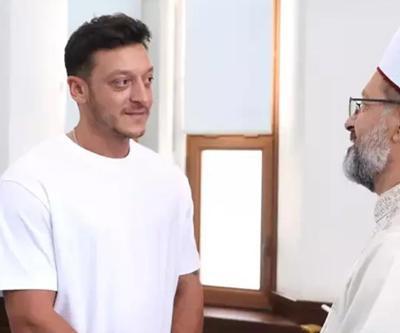 Mesut Özil gönüllü olarak cami temizliğine katıldı O anları Diyanet İşleri Başkanı paylaştı