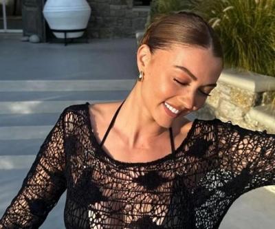 Burcu Özberkten tatil pozları Dünyanın en güzel kadını