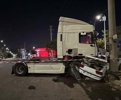 SON DAKİKA | Gaziantepte feci kaza: TIR, işçi servisi ve otomobile çarptı Çok sayıda yaralı var...