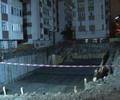 Küçükçekmece’de toprak kayması: Bir bina tahliye edildi