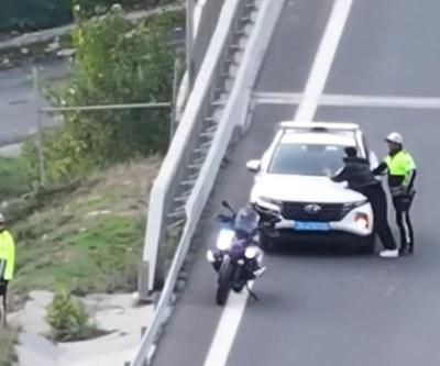 İstanbulda otoyolda akrobasi yapan motosikletlilere operasyon düzenlendi