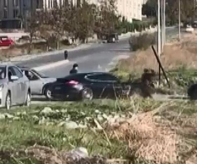 Otomobiliyle husumetlisinin aracına defalarca çarptı | Video Haber
