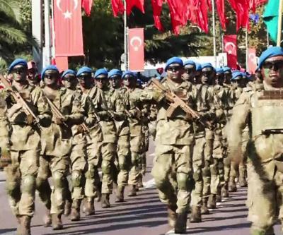 Vatan Caddesinde görsel şölen yaşanıyor KOMANDOLAR, ATLI BİRLİKLER, TANKLAR…