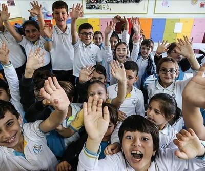 Okullarda ara tatil başlıyor... Karneler ne zaman alınacak