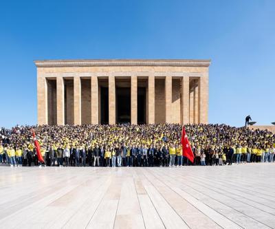 1907 Fenerbahçe Derneği ve 1907 ÜNİFEB Derneği, 4 bin 500 öğrenci ile Anıtkabiri ziyaret etti