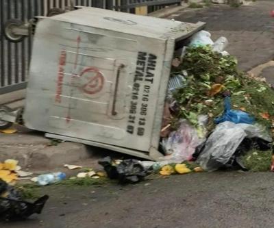 Maltepede sokaklar çöp yığını, işçiler grevde