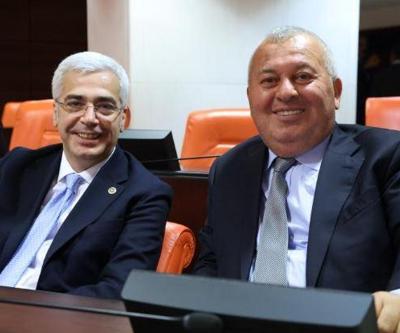 SON DAKİKA Cemal Enginyurt ve Salih Uzun, Demokrat Partiden istifa etti