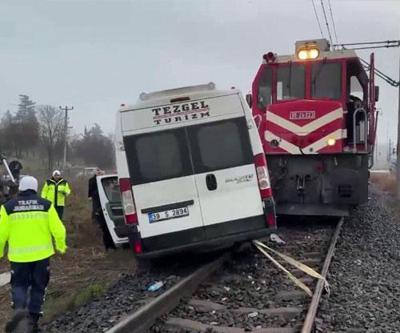 SON DAKİKA: Kırklareli’nde bir yük treni, işçi servisine çarptı | Video Haber