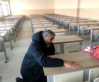 Rojinin babasından Vana ziyaret... Sırasına çiçek bıraktı Gezdiği yerleri öptüm