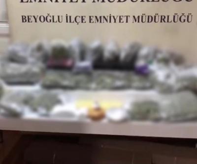 BEYOĞLUNDA UYUŞTURUCU OPERASYONU | 30 kilogram uyuşturucu ele geçirildi