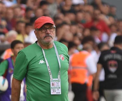 Teknik direktör Mustafa Reşit Akçay, haber vermeden ayrıldı 1 milyon TL tazminat gündemde...
