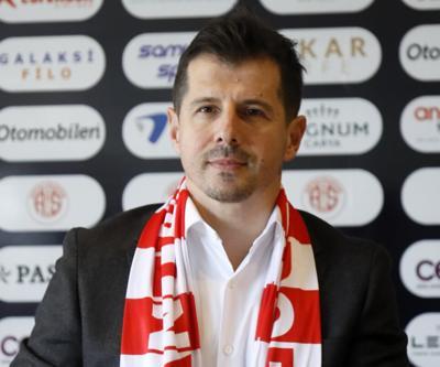 Antalyasporda Emre Belözoğluna imza töreni 1.5 yıllık sözleşmeye imza attı...