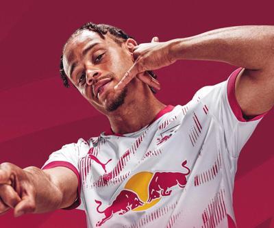 Leipzig, genç yıldızı Xavi Simonsın bonservisini PSGden aldı