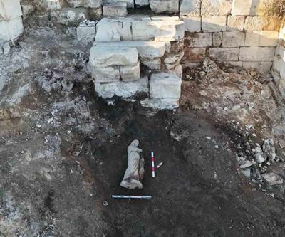 Geleceğe Miras Projesi Kapsamında Perge Antik Kenti’nde Beş Yeni Heykel Gün Yüzüne Çıkarıldı