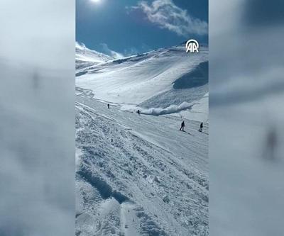 SON DAKİKA... O anlar kamerada: Palandöken Kayak Merkezinde çığ meydana geldi