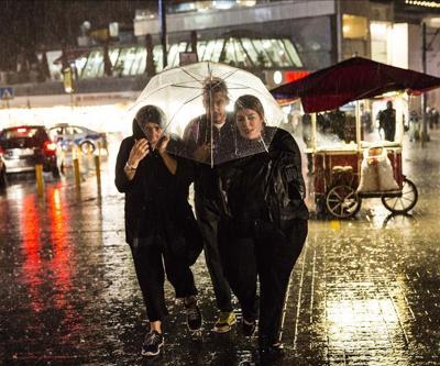 Son Dakika İstanbul ve Yurt Genelinde Hava Durumu: Sağanak Yağış ve Kar Bekleniyor