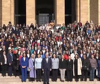 Müsavat Dervişoğlu, kadın parti üyeleriyle Anıtkabiri ziyaret etti