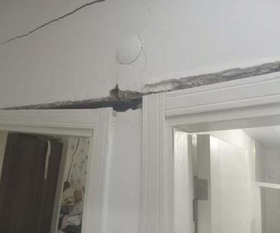 Beşiğin üzerine kapı düştüğü ihbarı binayı mühürletti