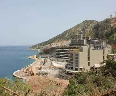 Muğla ve Marmaris belediyelerine kaçak oteli yıkın talimatı